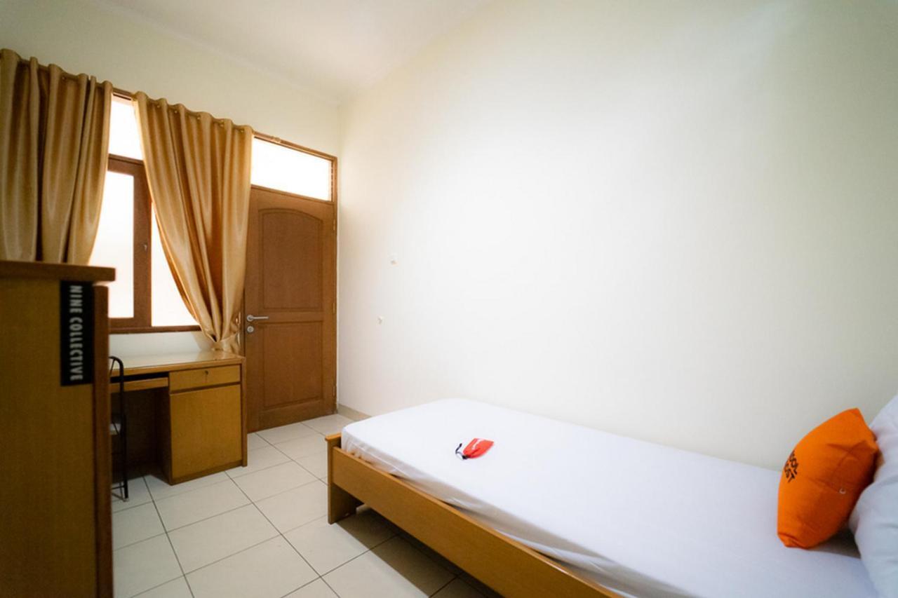 Koolkost Near Padjadjaran University - Minimum Stay 6 Nights Bandung Buitenkant foto